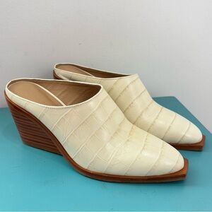 Anthropologie Leather Slip On Wedge Shoes Size EU 37 US 6  Neutral